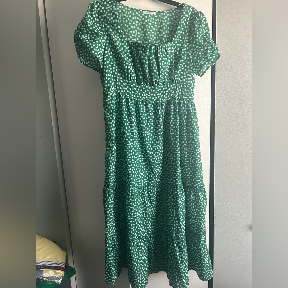 Cupshe brand green bubble sleeve dress